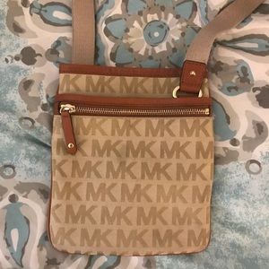 Micheal kors bag